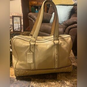 COACH Medium Size  Leather Purse
